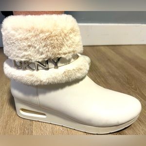 NEVER WORN! NO Box! US size 9